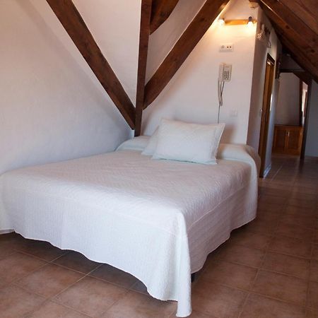 Hostal Mar de Frente Los Canos De Meca Buitenkant foto