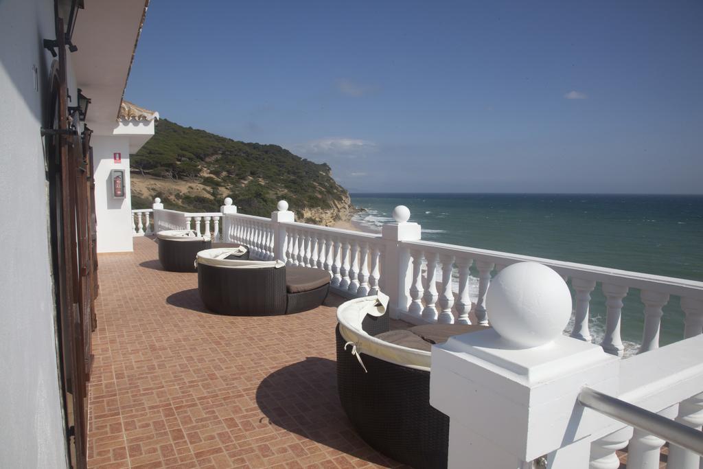 Hostal Mar de Frente Los Canos De Meca Buitenkant foto