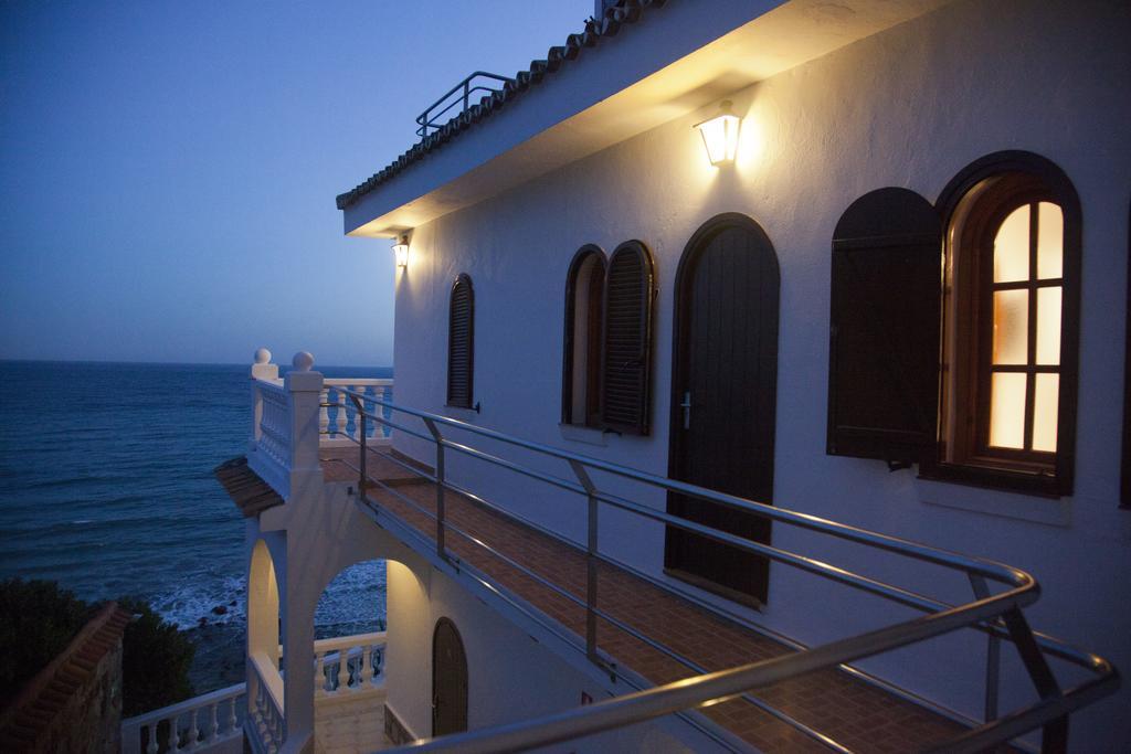 Hostal Mar de Frente Los Canos De Meca Buitenkant foto