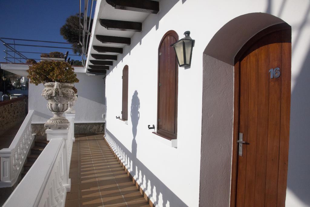 Hostal Mar de Frente Los Canos De Meca Buitenkant foto