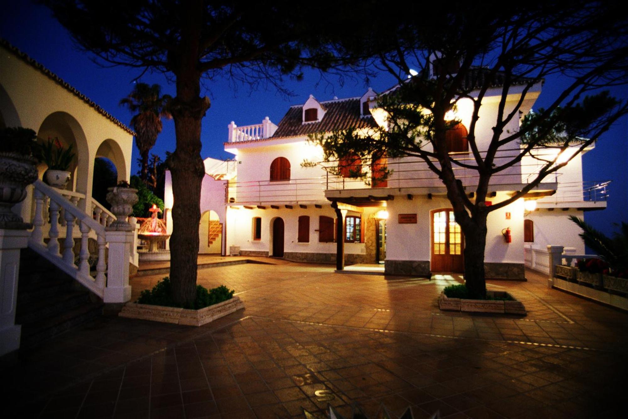 Hostal Mar de Frente Los Canos De Meca Buitenkant foto